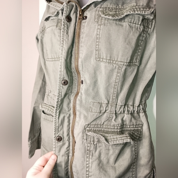 2/$30 HOLLISTER Vintage Vibe Light Green Utility Jacket- (#1,063) - Picture 2 of 10